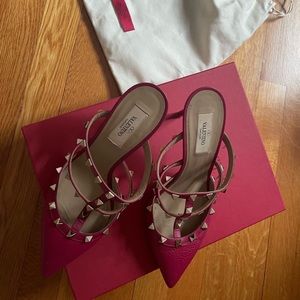 Valentino Rockstud pumps